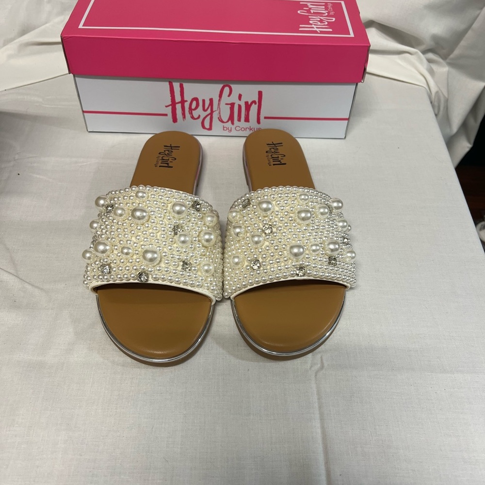 Hey Girl Pearl and Rhinestone Flat Sandals size 10 - Picture 3 of 8